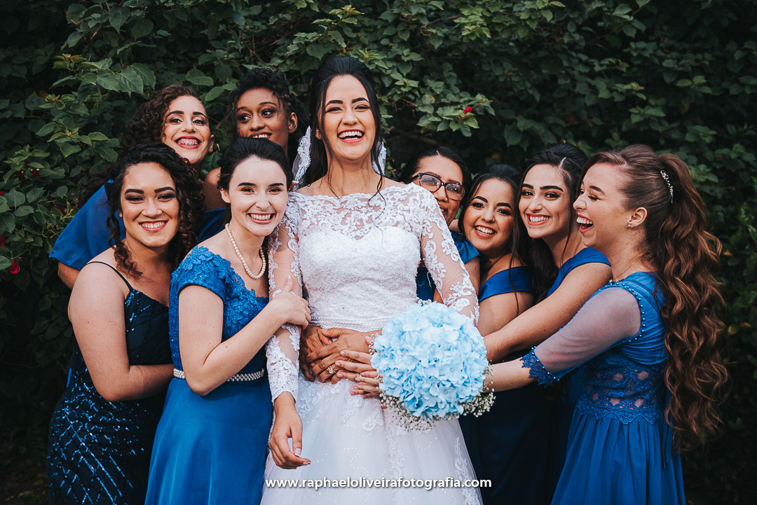 Decoração de casamento, casamento no campo, mesa do bolo, noiva, fotografo de casamento, inspiração para casamento, ideias de casamento, raphael oliveira fotografia, ensaio pré-wedding, casamento, vestido de noiva, madrinhas de casamento.