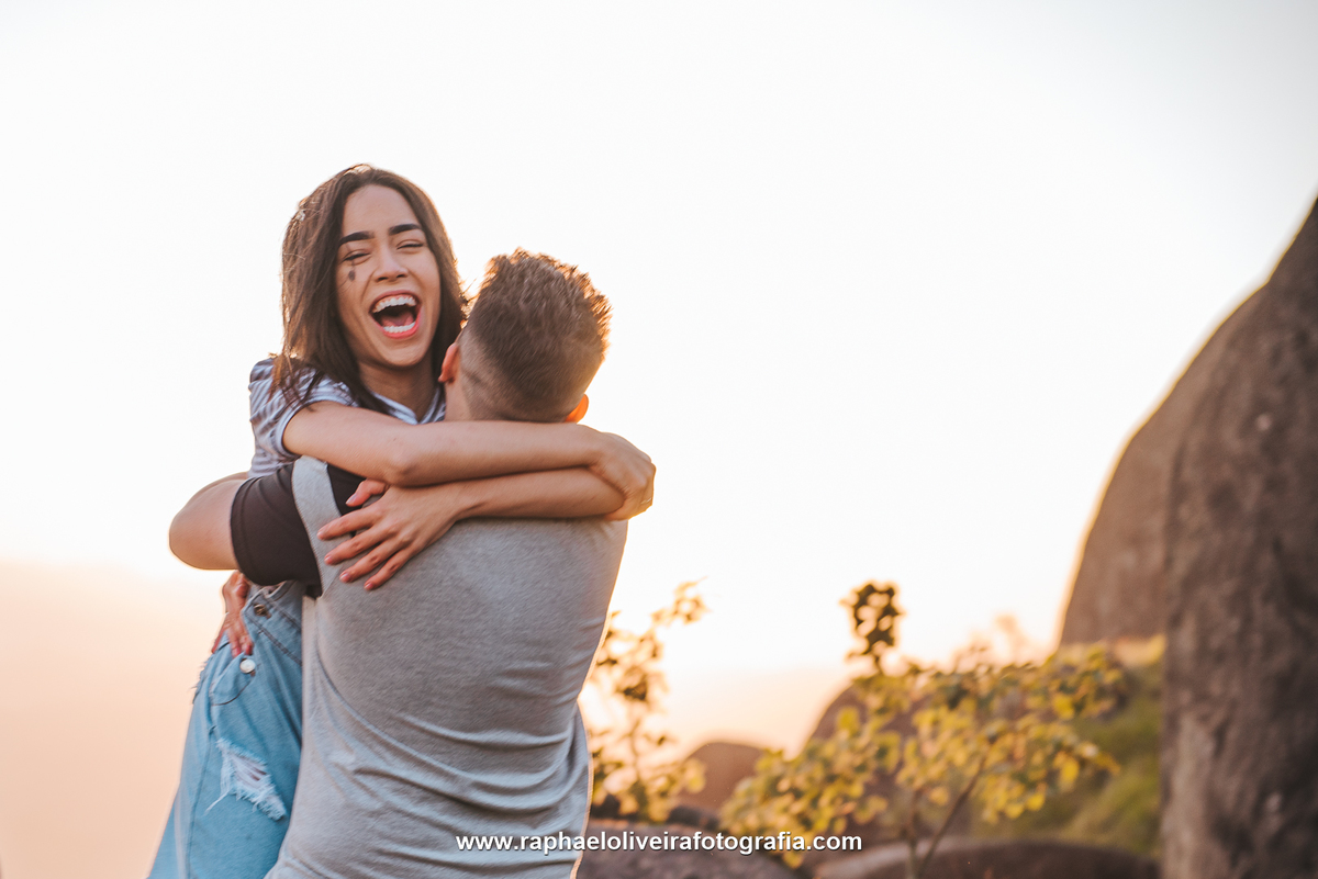 pré-casamento, pre-wedding, ensaio de casal, ensaio fotografico, lugares para pre wedding, fotografo de casamento são paulo, poses para fotos, inspiração para ensaio fotografico, nascer do sol, pre-wedding no nascer do sol.