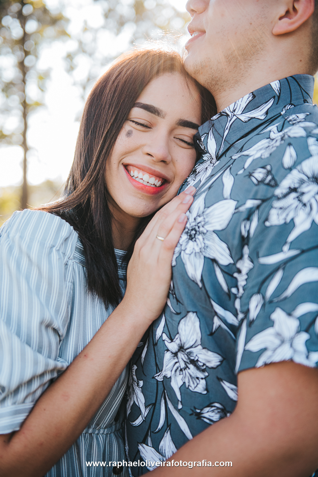 pré-casamento, pre-wedding, ensaio de casal, ensaio fotografico, lugares para pre wedding, fotografo de casamento são paulo, poses para fotos, inspiração para ensaio fotografico, nascer do sol, pre-wedding no nascer do sol.