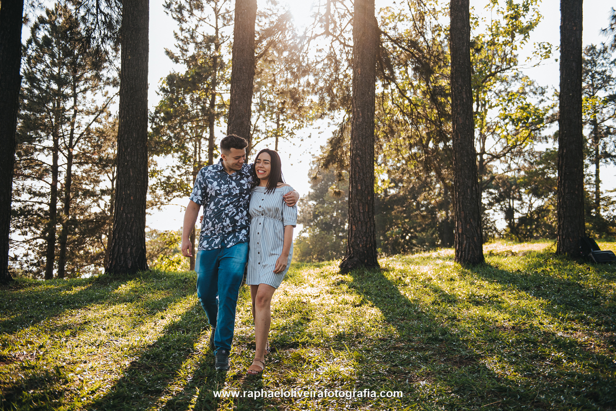 pré-casamento, pre-wedding, ensaio de casal, ensaio fotografico, lugares para pre wedding, fotografo de casamento são paulo, poses para fotos, inspiração para ensaio fotografico, nascer do sol, pre-wedding no nascer do sol.