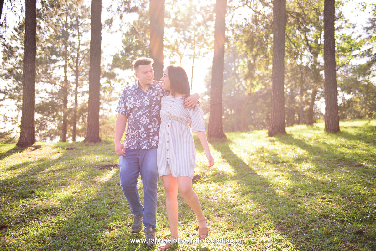 pré-casamento, pre-wedding, ensaio de casal, ensaio fotografico, lugares para pre wedding, fotografo de casamento são paulo, poses para fotos, inspiração para ensaio fotografico, nascer do sol, pre-wedding no nascer do sol.