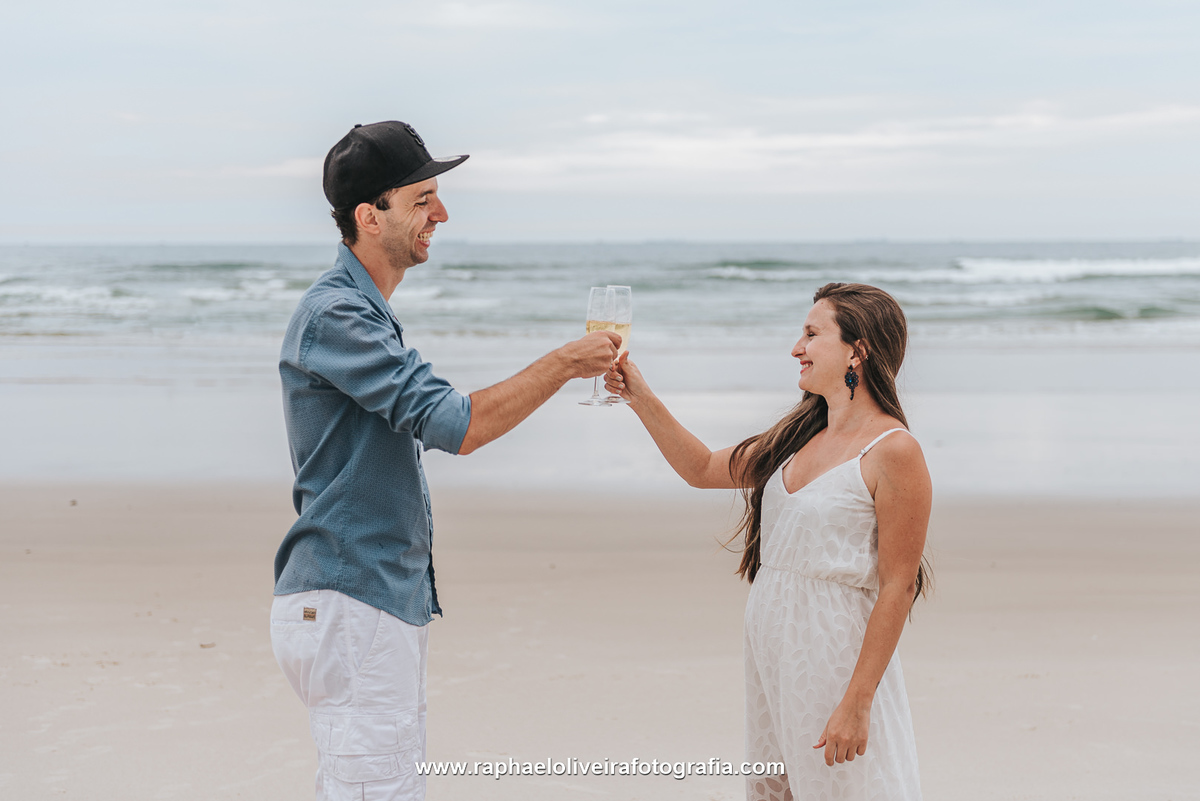 Ensaio pré casamento na praia, pre wedding na praia, praia, guaruja, ensaio de casal, raphael oliveira fotografia, fotografo de casamento, fotografo de ensaio, fotografo, inspiração para ensaio pre wedding, ideias para pre wedding