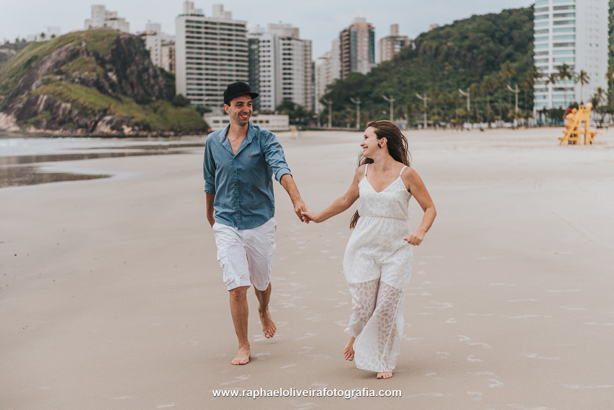 Ensaio pré casamento na praia, pre wedding na praia, praia, guaruja, ensaio de casal, raphael oliveira fotografia, fotografo de casamento, fotografo de ensaio, fotografo, inspiração para ensaio pre wedding, ideias para pre wedding