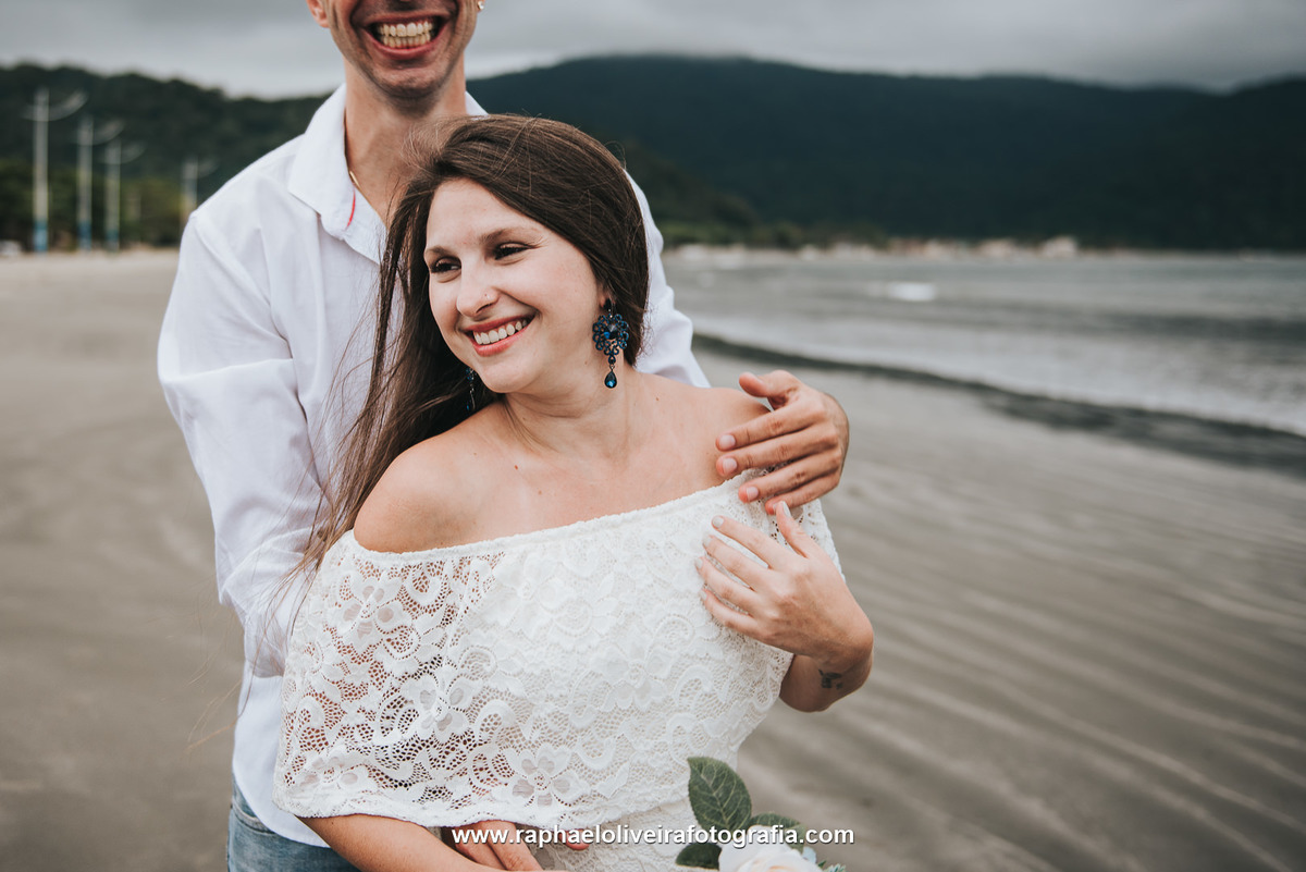 Ensaio pré casamento na praia, pre wedding na praia, praia, guaruja, ensaio de casal, raphael oliveira fotografia, fotografo de casamento, fotografo de ensaio, fotografo, inspiração para ensaio pre wedding, ideias para pre wedding