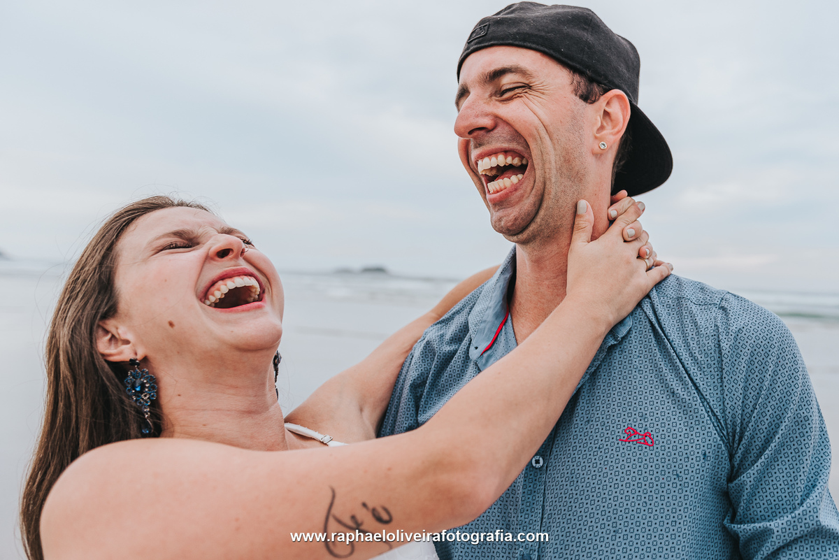 Ensaio pré casamento na praia, pre wedding na praia, praia, guaruja, ensaio de casal, raphael oliveira fotografia, fotografo de casamento, fotografo de ensaio, fotografo, inspiração para ensaio pre wedding, ideias para pre wedding