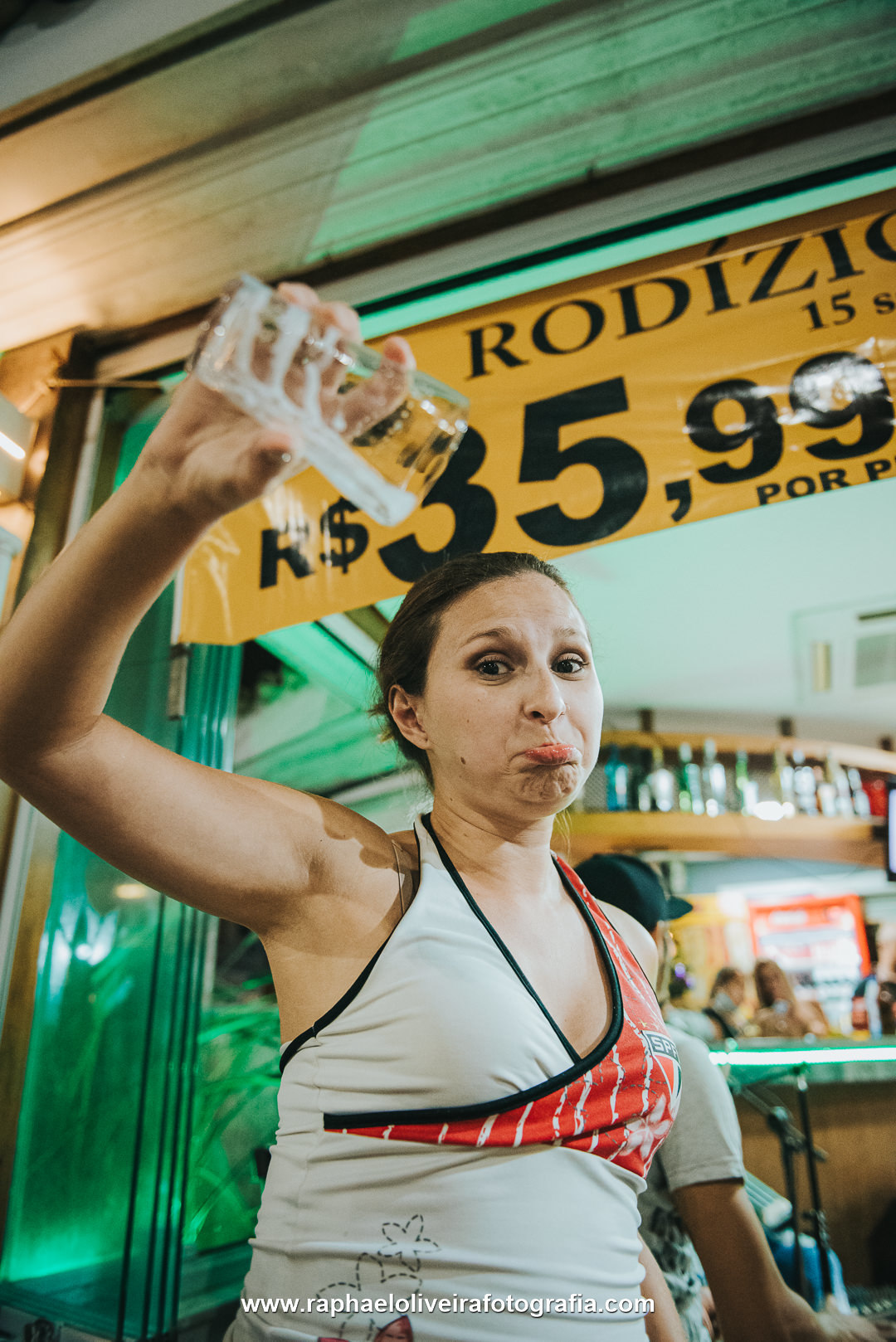 Ensaio pré casamento na praia, pre wedding na praia, praia, guaruja, ensaio de casal, raphael oliveira fotografia, fotografo de casamento, fotografo de ensaio, fotografo, inspiração para ensaio pre wedding, ideias para pre wedding