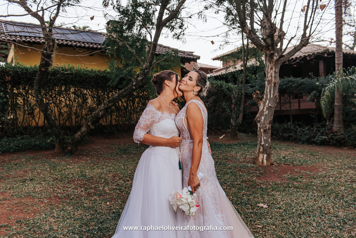 casamento de meninas, casamento gay, casamento lesbica, gay, casamento, LGBTQI+, fotografo de ensaio, fotografo de casamento gay, raphael oliveira fotografia, fotografo de casamento gay, casal de meninas, casal de lesbica, ensaio gay