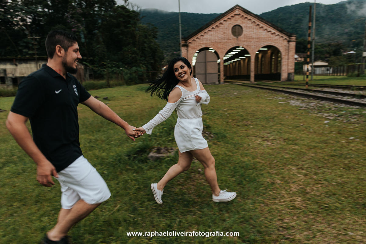 Ensaio pre wedding, ensaio pre-casamento, ensaio de casal, paranapiacaba, casamento, ensaio de casal, ideias para foto de casal, inspiração para pre wedding, onde fazer pre wedding, raphael oliveira fotografia, fotografo de casamento.