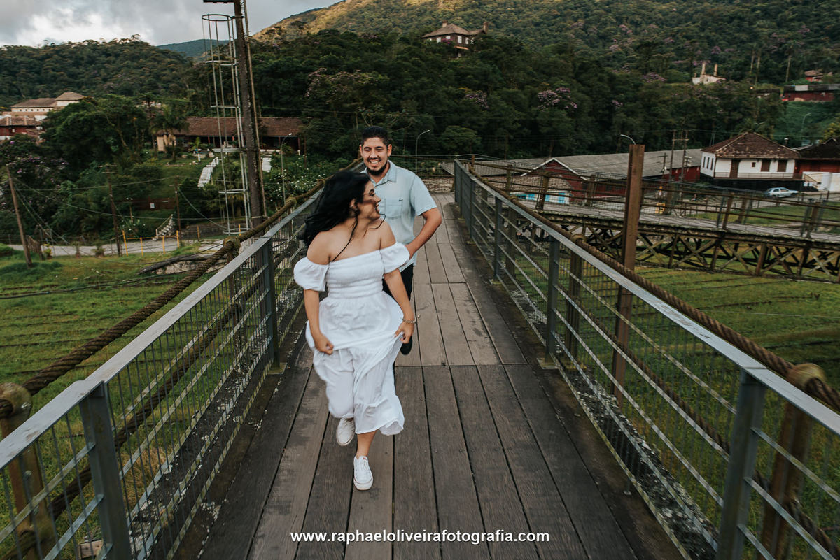 Ensaio pre wedding, ensaio pre-casamento, ensaio de casal, paranapiacaba, casamento, ensaio de casal, ideias para foto de casal, inspiração para pre wedding, onde fazer pre wedding, raphael oliveira fotografia, fotografo de casamento.