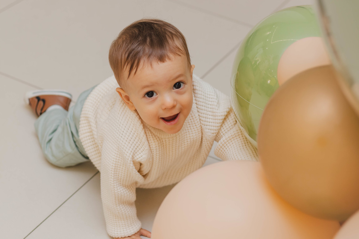 engatinhando na festa