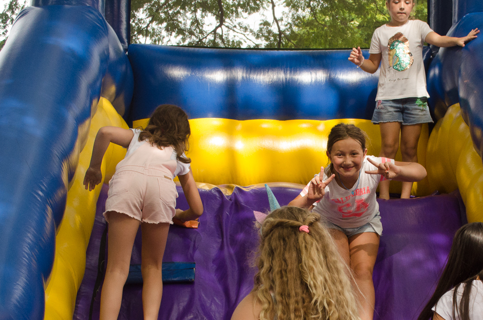 diversão em tobogã 