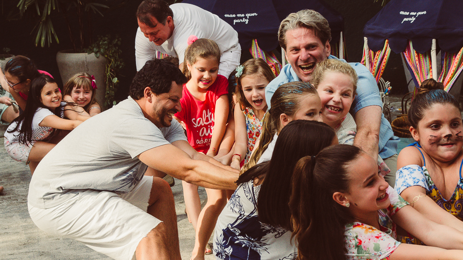 o time das meninas estava ganhando dos meninos 