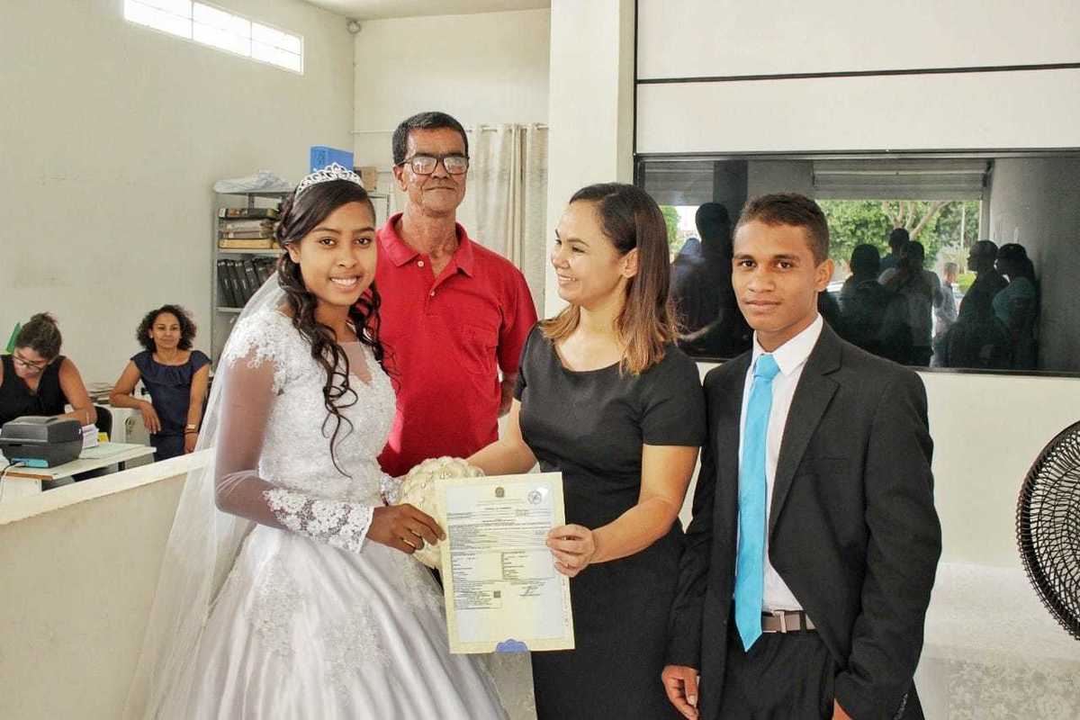 Enfim, casados.