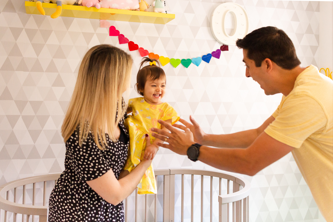 fotografia de ensaio família lifestyle em casa,  no bairro vila Andrade no Morumbi na cidade de SP