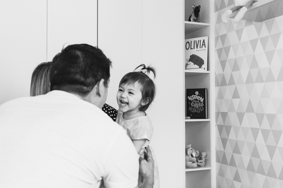 fotografia de ensaio família lifestyle em casa,no bairro vila Andrade no Morumbi na cidade de SP