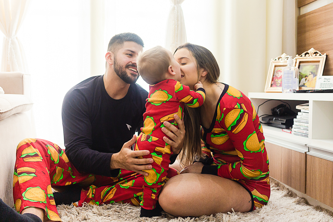 Ensaio lifestyle, foto de família em casa
