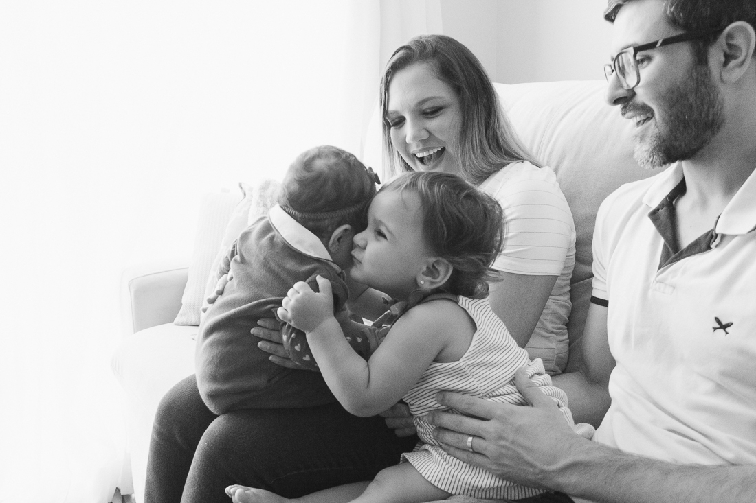 Irmãs se abraçando