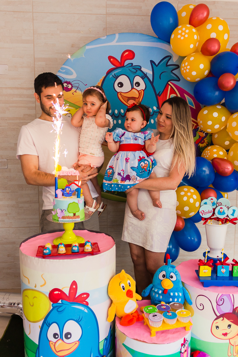 Foto da hora do parabéns na festa infantil de 1 ano realizado na zona leste de São Paulo