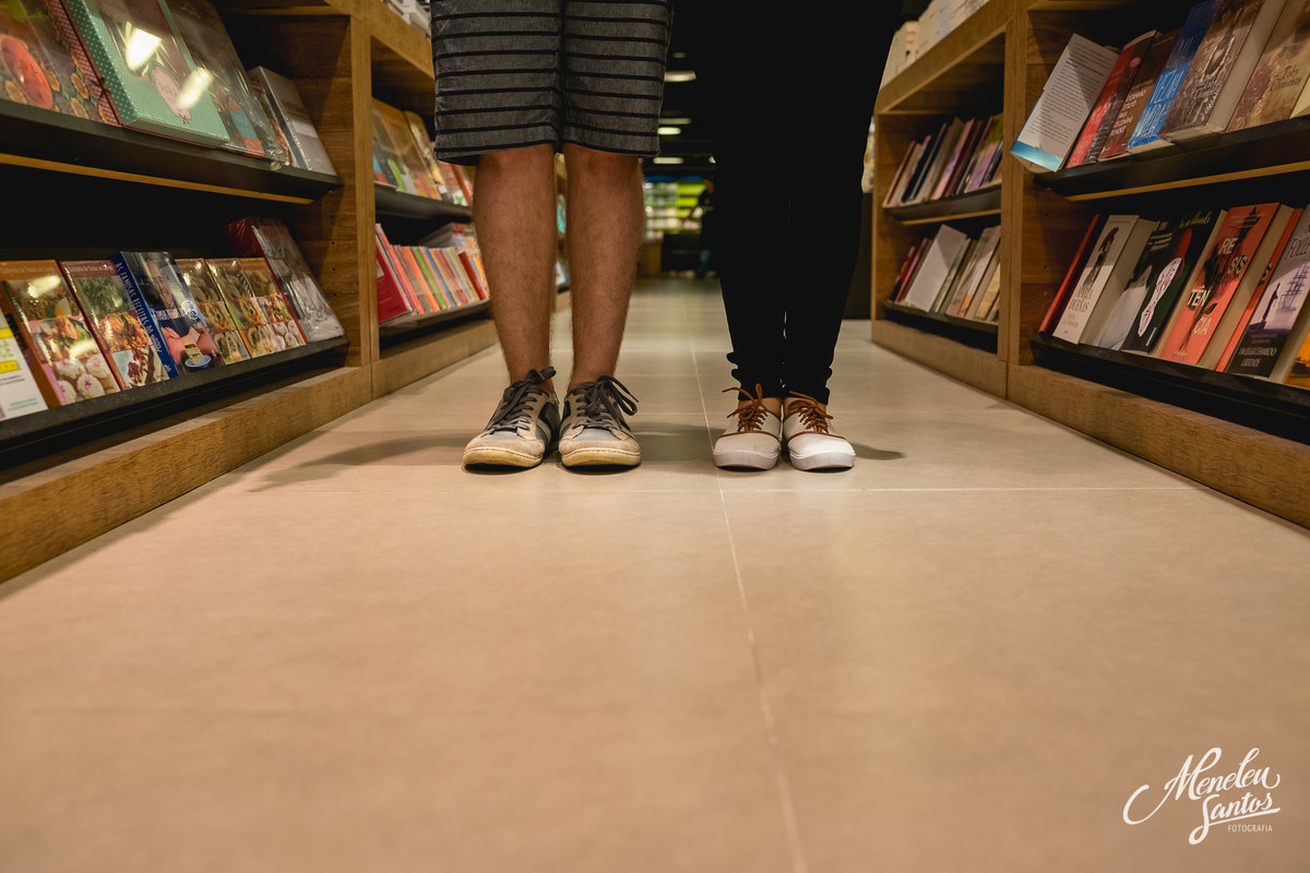 Ensaio de casal na Livraria Leitura no Rio Mar