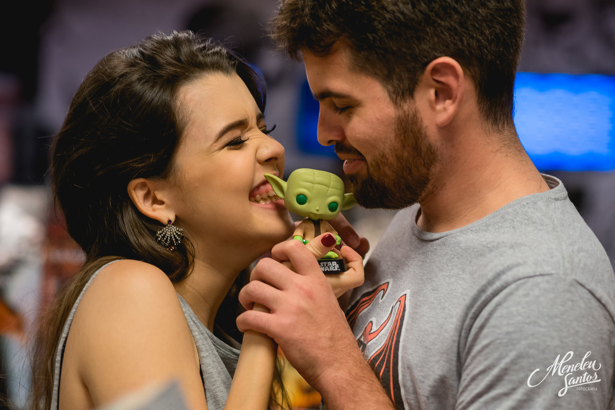 Ensaio de casal na Livraria Leitura no Rio Mar