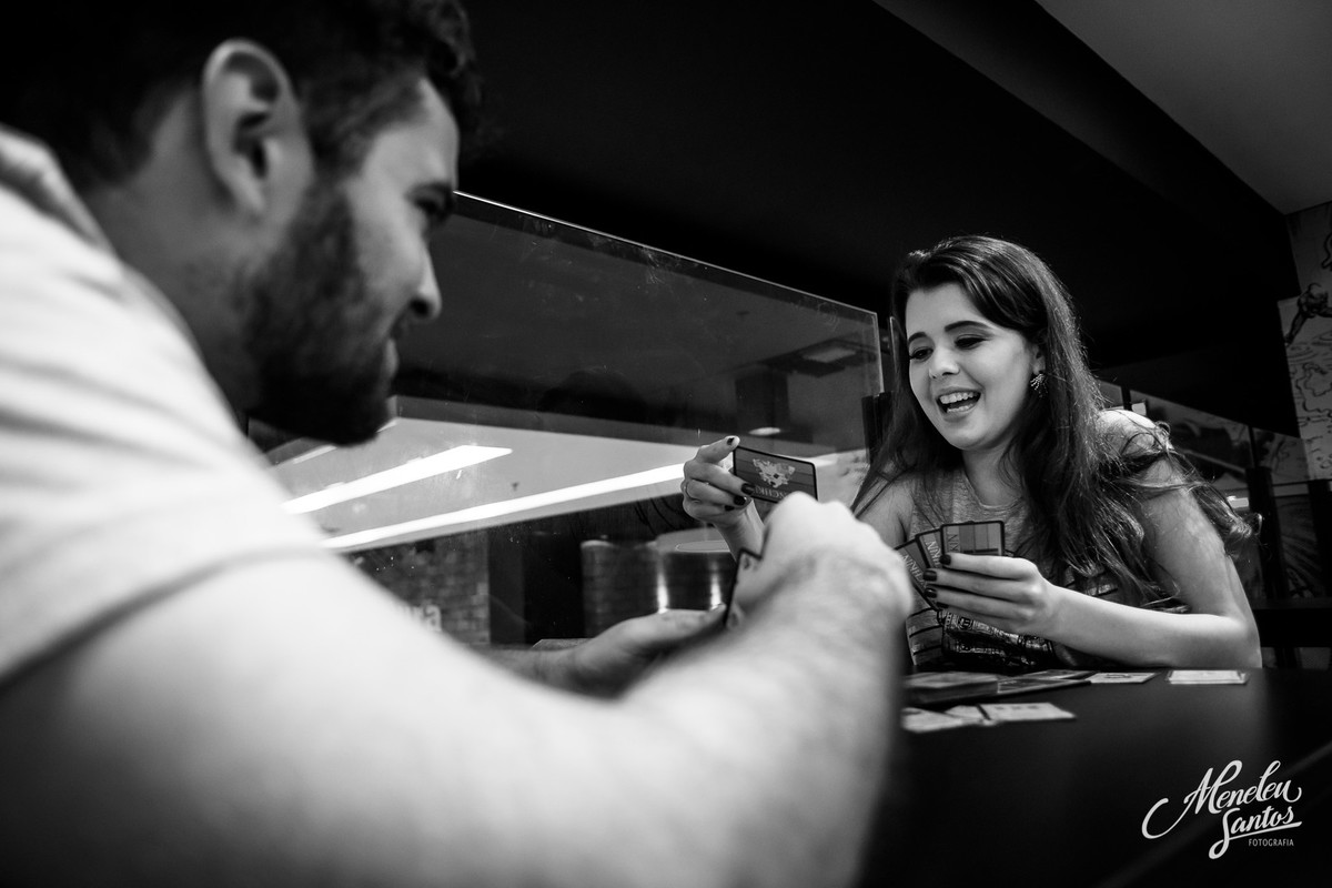 Ensaio de casal na Livraria Leitura no Rio Mar