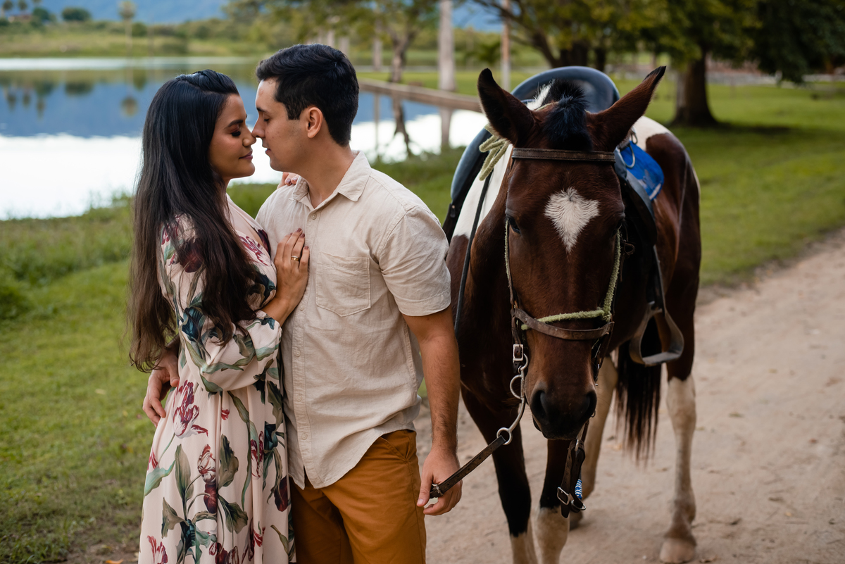 Pré wedding em fazenda com cavalos 
