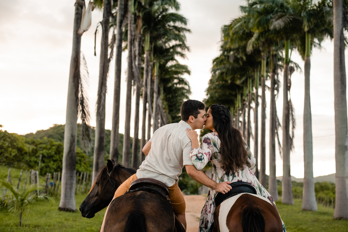 Pré wedding em fazenda com cavalos 