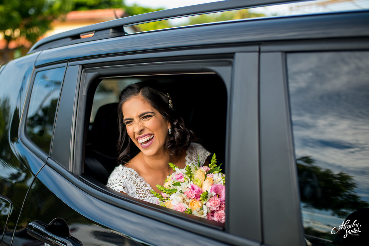 Casamento na praia com cerimônia religiosa realizada na Igreja Nossa Senhora das Graças na Tabuba -Ce e Recepção na Solarium da Tabuba.
