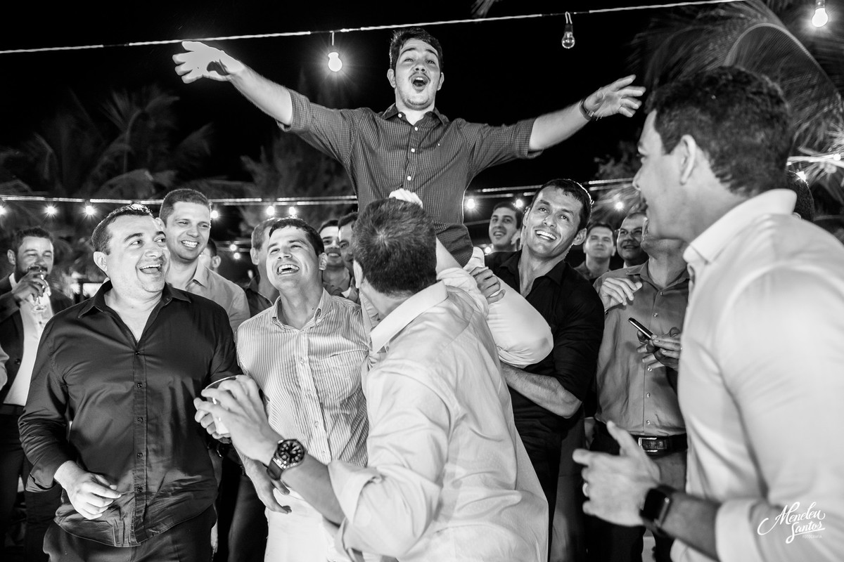 Casamento na praia com cerimônia religiosa realizada na Igreja Nossa Senhora das Graças na Tabuba -Ce e Recepção na Solarium da Tabuba.