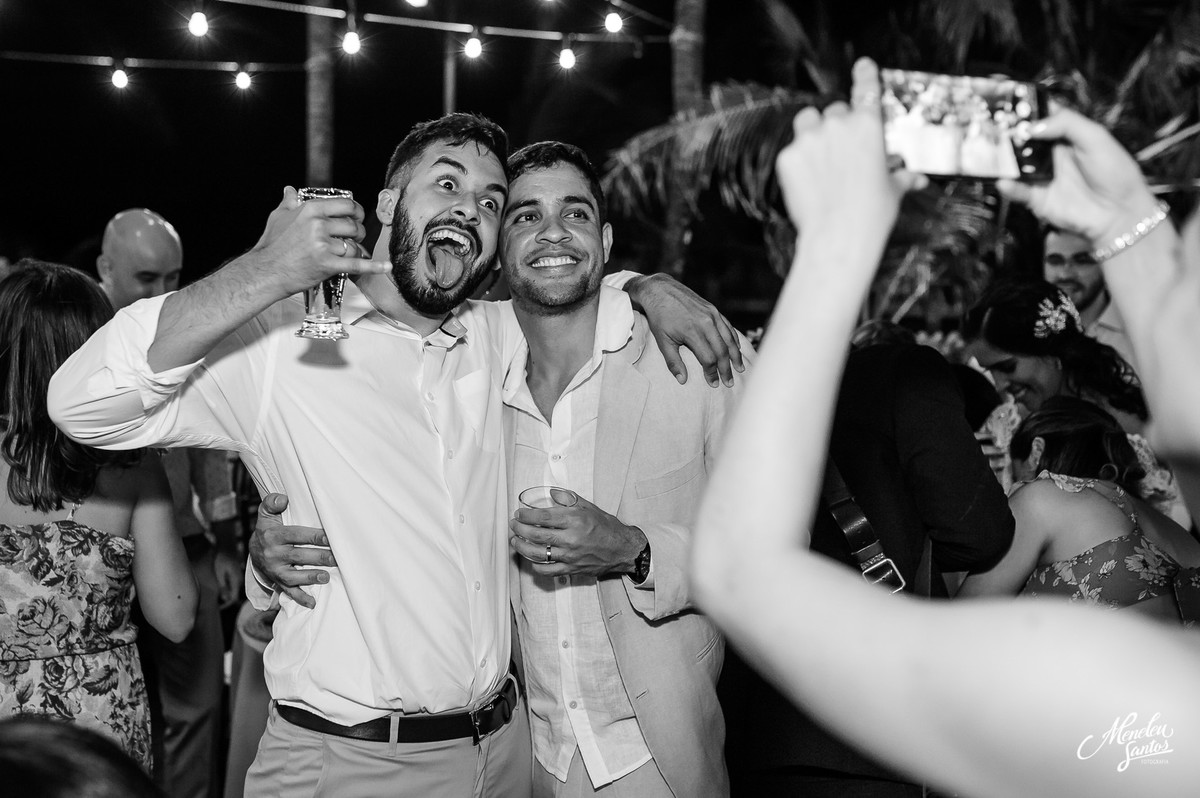 Casamento na praia com cerimônia religiosa realizada na Igreja Nossa Senhora das Graças na Tabuba -Ce e Recepção na Solarium da Tabuba.