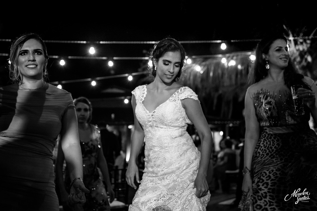 Casamento na praia com cerimônia religiosa realizada na Igreja Nossa Senhora das Graças na Tabuba -Ce e Recepção na Solarium da Tabuba.