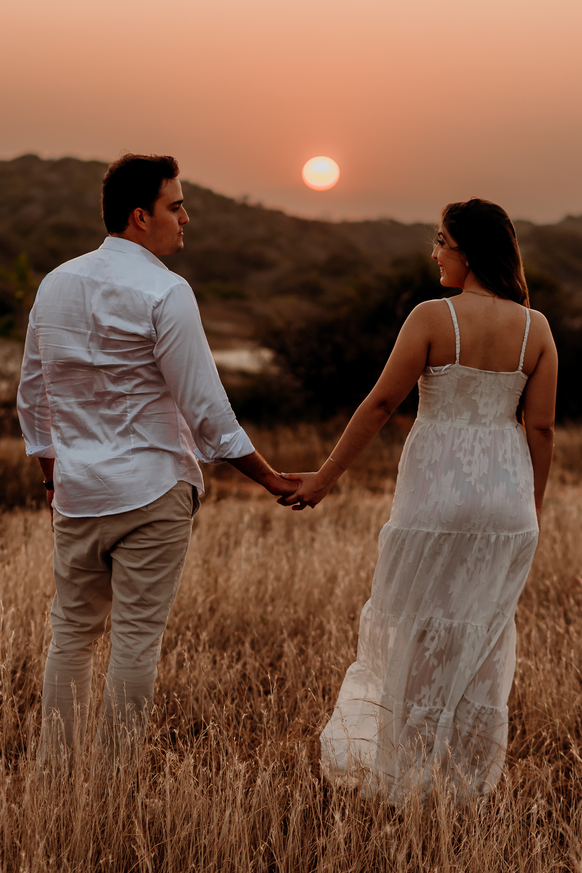 Pré wedding na praia do japão com por do sol  