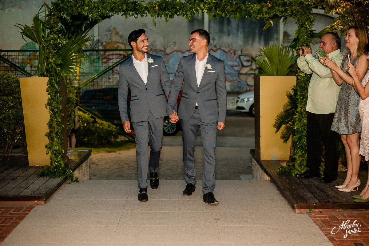 Casamento gay em Fortaleza no lô restaurante com Meneleu santos fotografia de casamento
