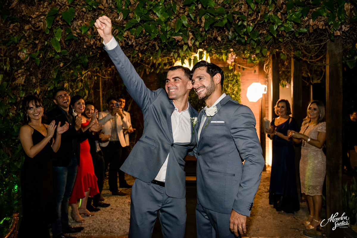Casamento gay em Fortaleza no lô restaurante com Meneleu santos fotografia de casamento