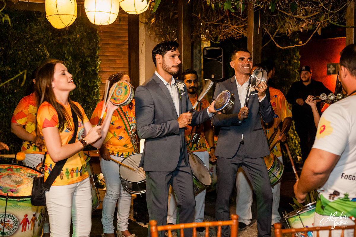 Casamento gay em Fortaleza no lô restaurante com Meneleu santos fotografia de casamento e unidos da cachorra