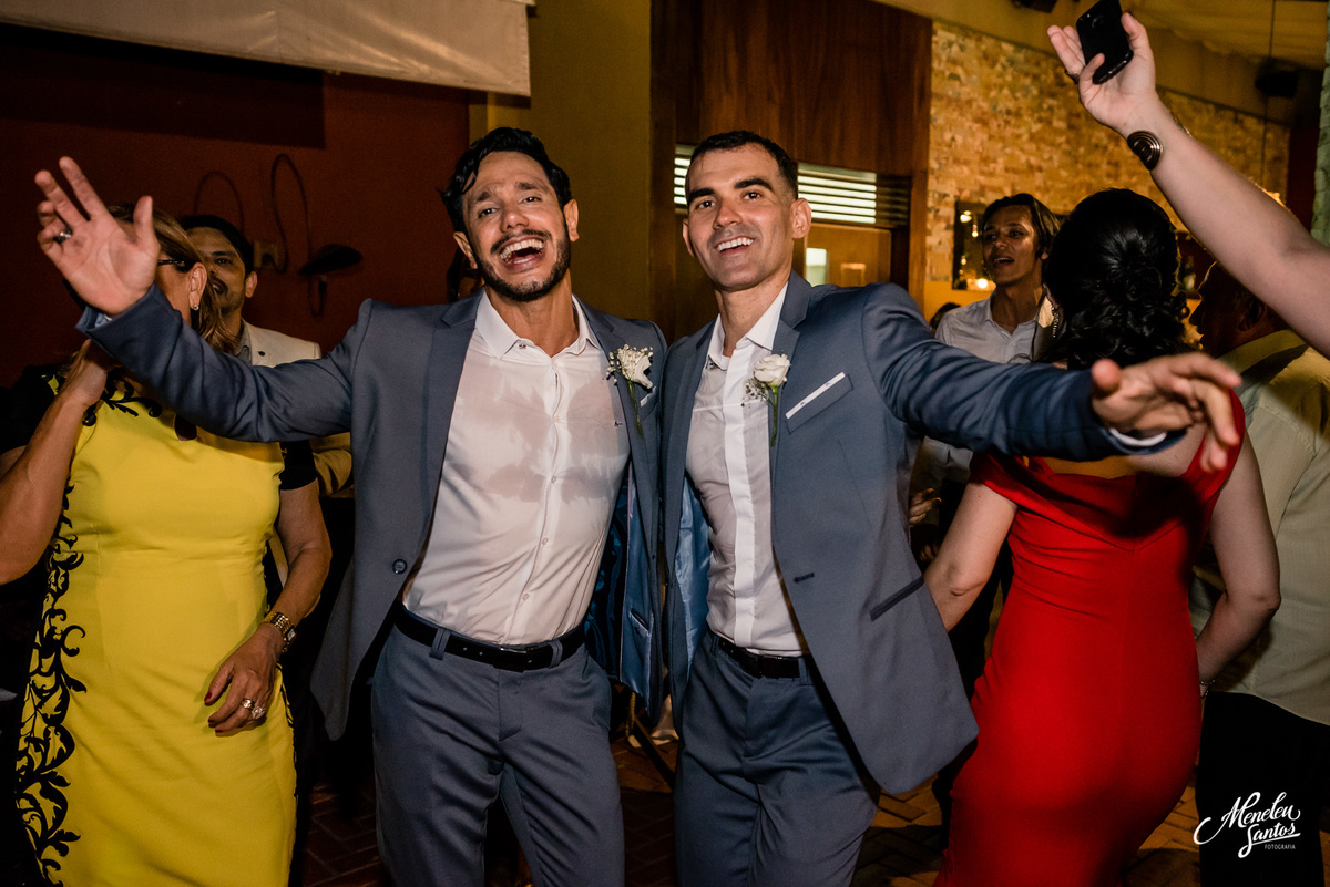 Casamento gay em Fortaleza no lô restaurante com Meneleu santos fotografia de casamento