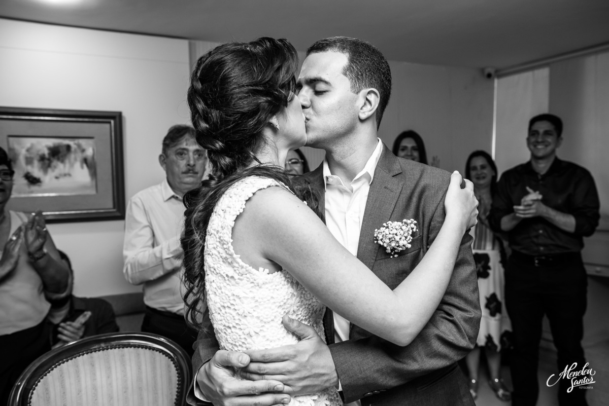Casamento civil realizado no cartório Mucuripe por fotógrafo em fortaleza Meneleu Santos