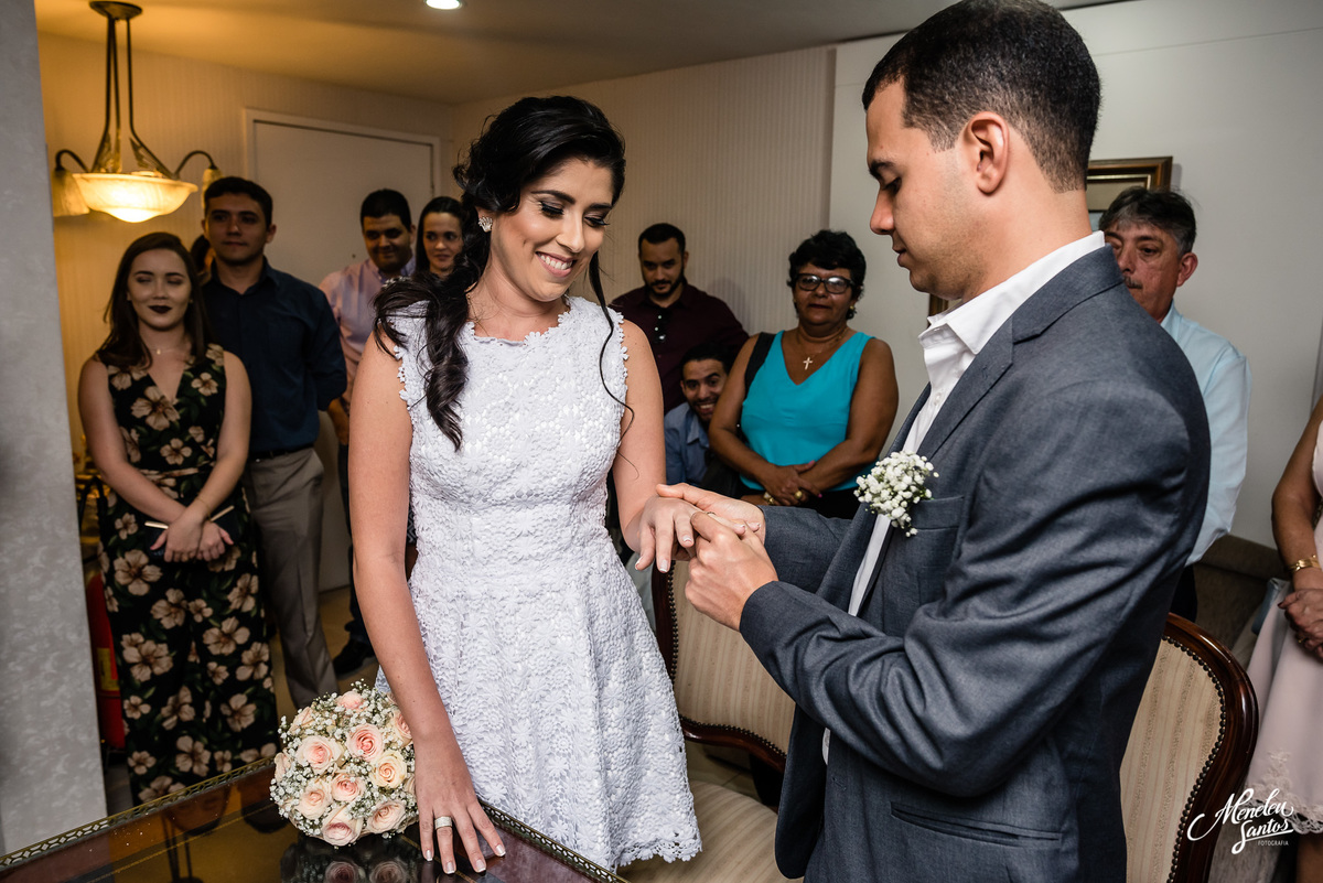 Casamento civil realizado no cartório Mucuripe por fotógrafo em fortaleza Meneleu Santos