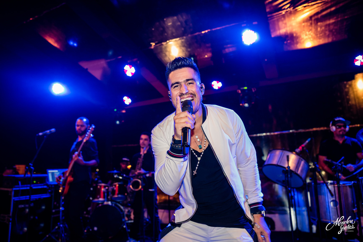 Casamento no buffet la maison e cantor Ivo Brow em fortaleza por Meneleu Santos fotografia