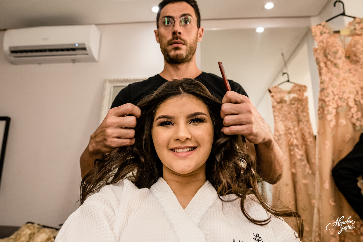 Making of de 15 anos no salao Casa Linda Flor por Fotógrafo  de debutantes  meneleu santos