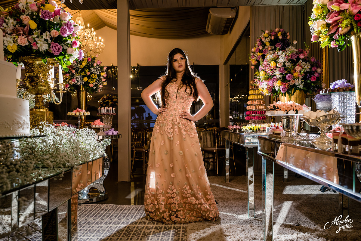 Aniversário de 15 anos no buffet Royal Gourmet em Fortaleza por Fotógrafo  de debutantes  meneleu santos