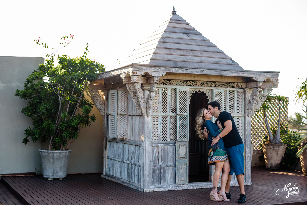 Ensaio Externo no Lara Hotel e na praia do Japão por fotógrafo em Fortaleza Meneleu Santos