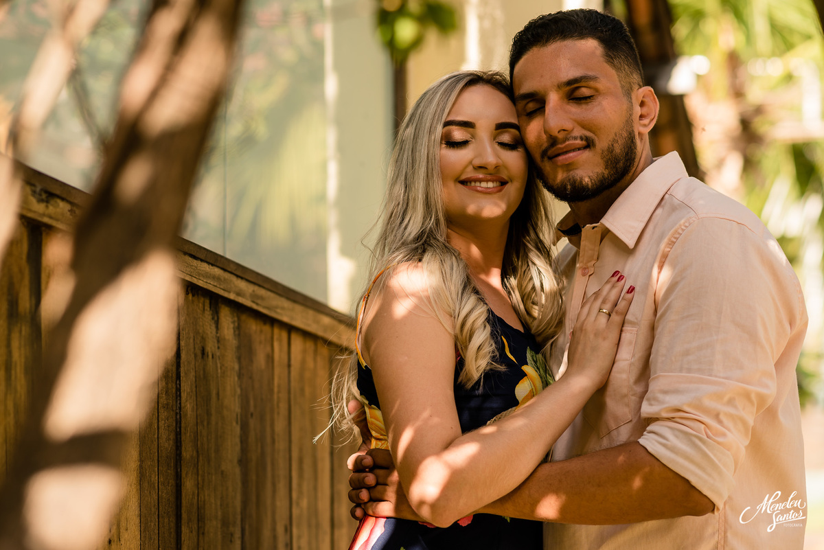 Ensaio de casal no Engenhoca Park e na praia do japão por fotógrafo de casamento em fortaleza Meneleu Santos