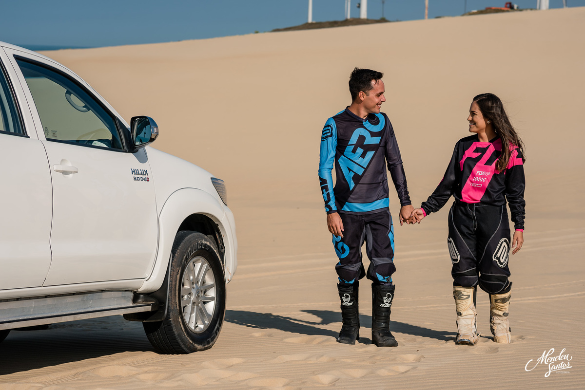 Pre wedding nas Dunas do porto das dunas com fotografo de casamento em fortaleza Meneleu Santos