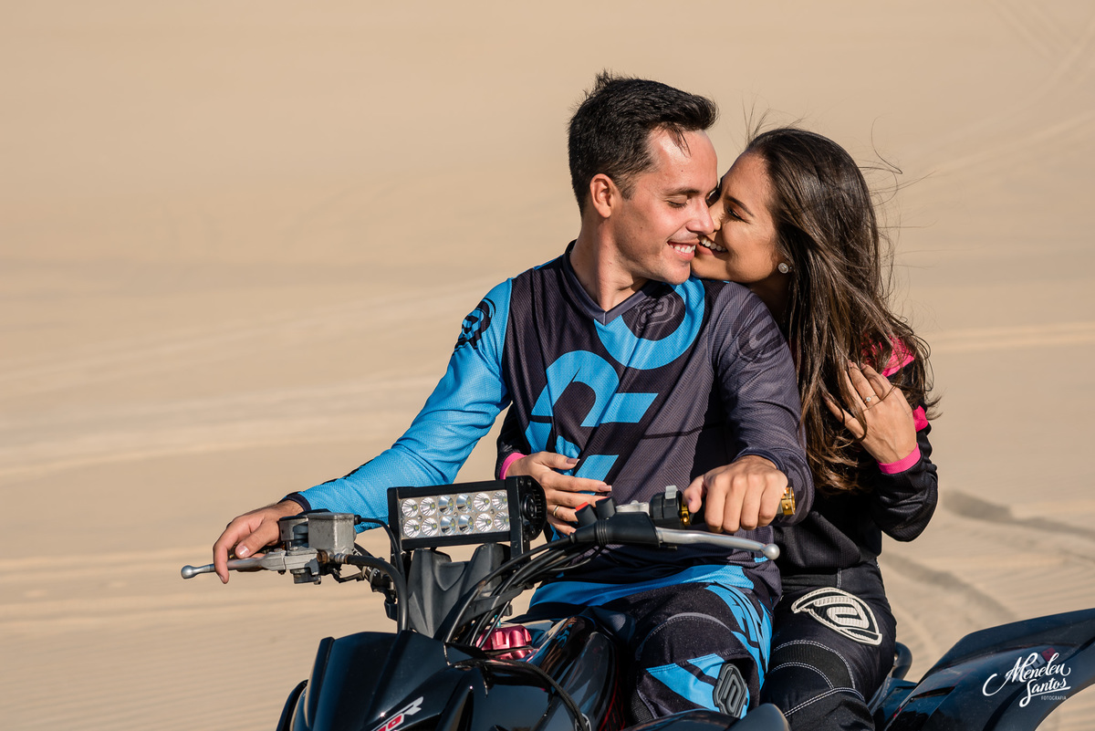 Pre wedding nas Dunas do porto das dunas com fotografo de casamento em fortaleza Meneleu Santos