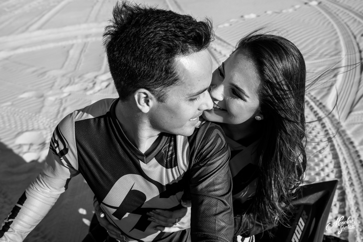 Pre wedding nas Dunas do porto das dunas com fotografo de casamento em fortaleza Meneleu Santos