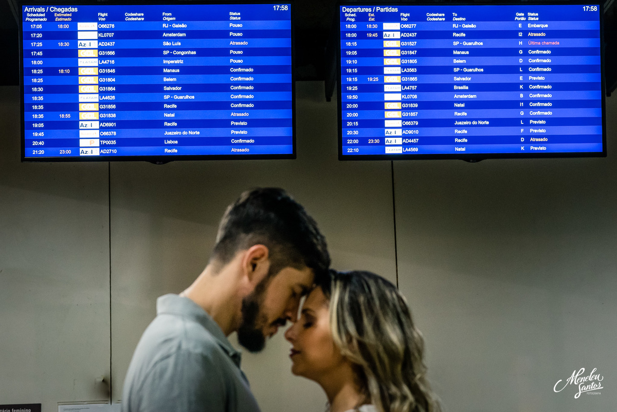 Idas e vindas do casal no aeroporto internacional de fortaleza por fotografo de casamento meneleu santos