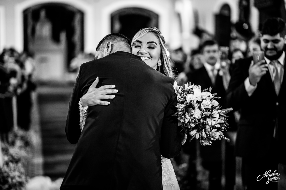 Casamento na igreja matriz de aquiraz-ce por fotógrafo de casamento meneleu santos