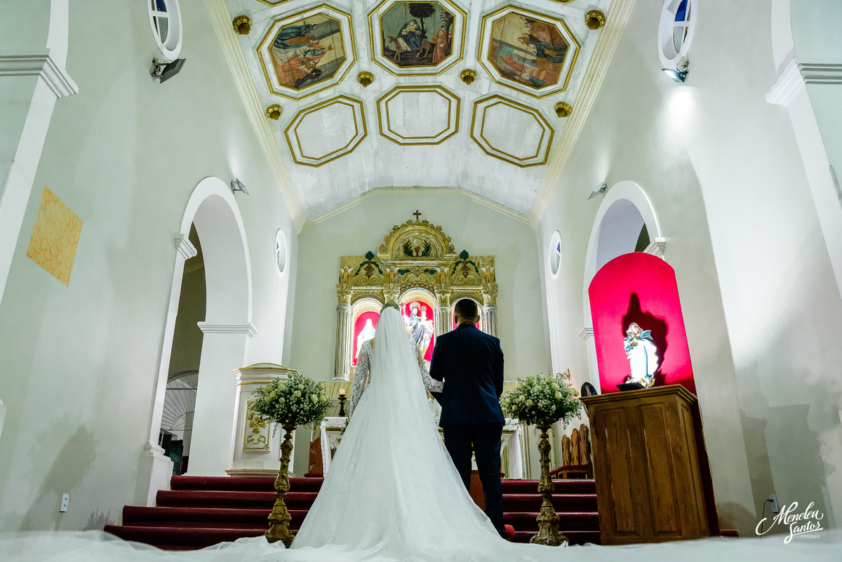 Casamento na igreja matriz de aquiraz-ce por fotógrafo de casamento meneleu santos