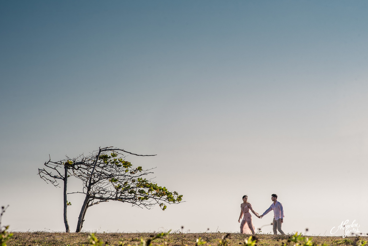 Ensaio de casal na praia do paracuru-ce pro fotografo em fortaleza Meneleu Santos